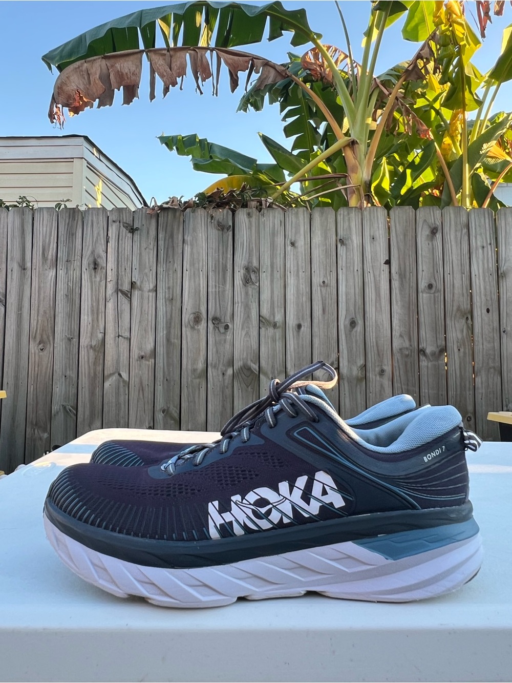 Men’s HOKA Men’s Bondi 7 Running Shoe - Navy/Light Blue size 11